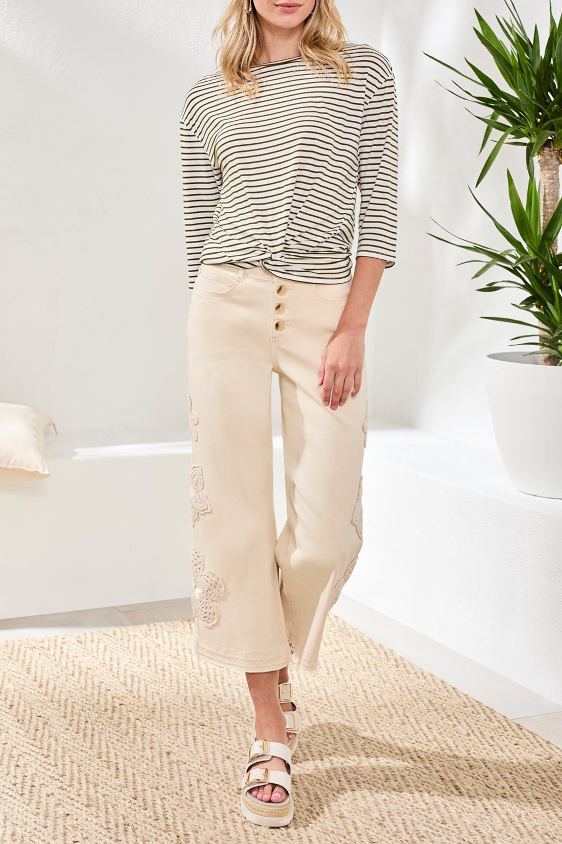 Tribal 3/4 SLV  BOAT NK TOP W/KNOT DTL 6158O-SS26