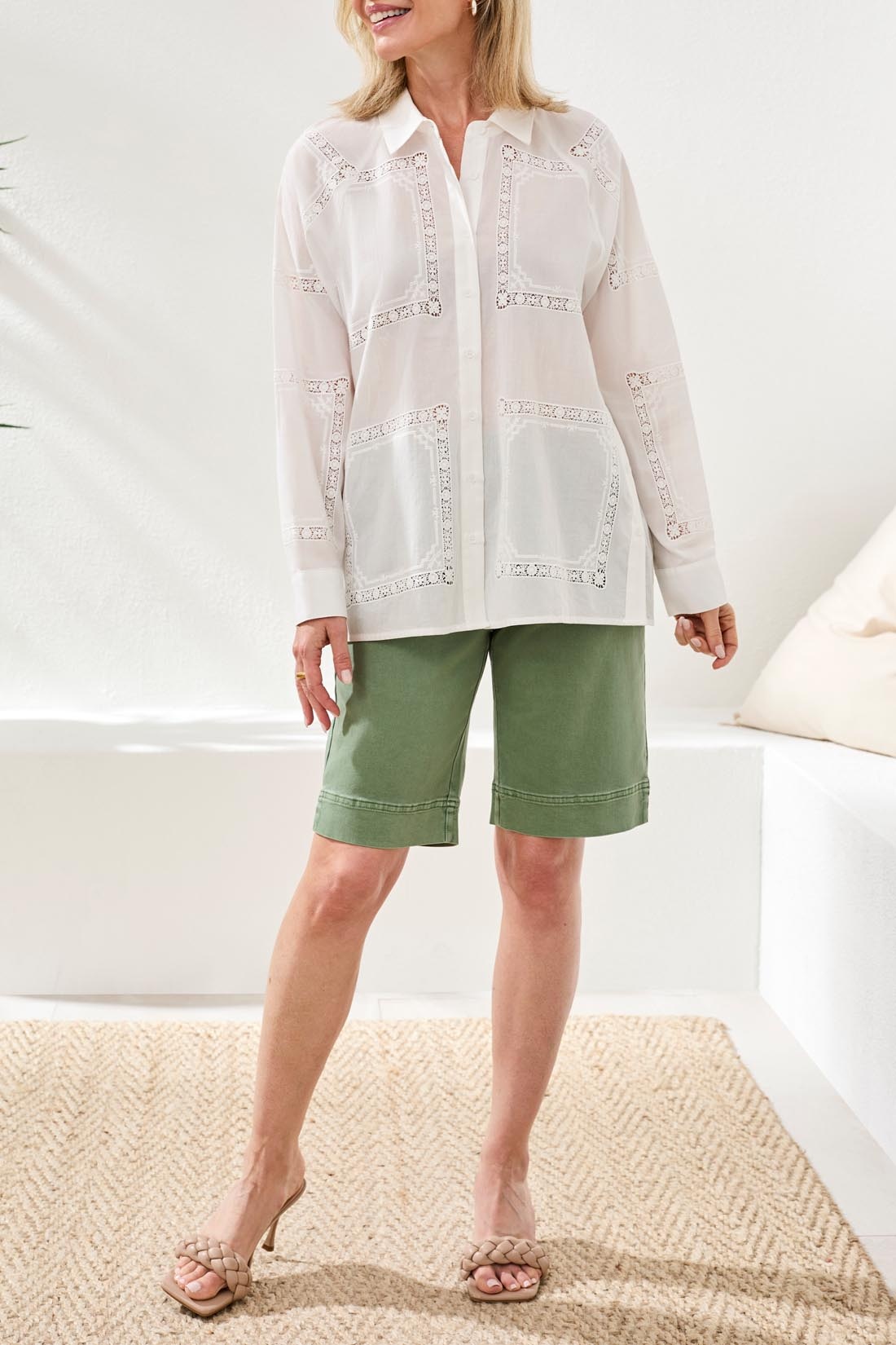 Tribal L/S BTN FRT BLOUSE W/ SIDE PLACKET 3021O-SS26