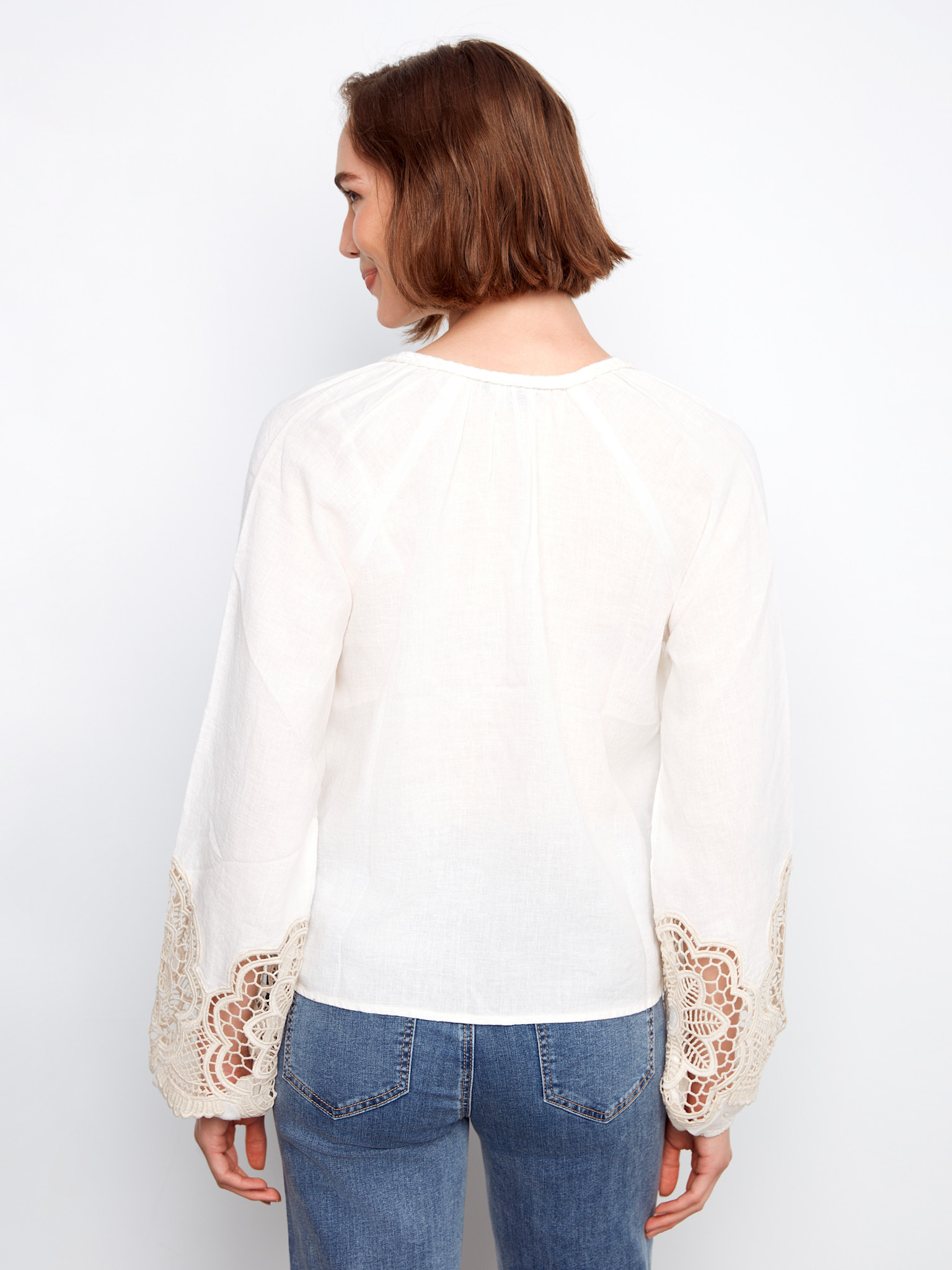 Charlie B Linen Blend V-Neck Long Sleeve Blouse SS26 C4703