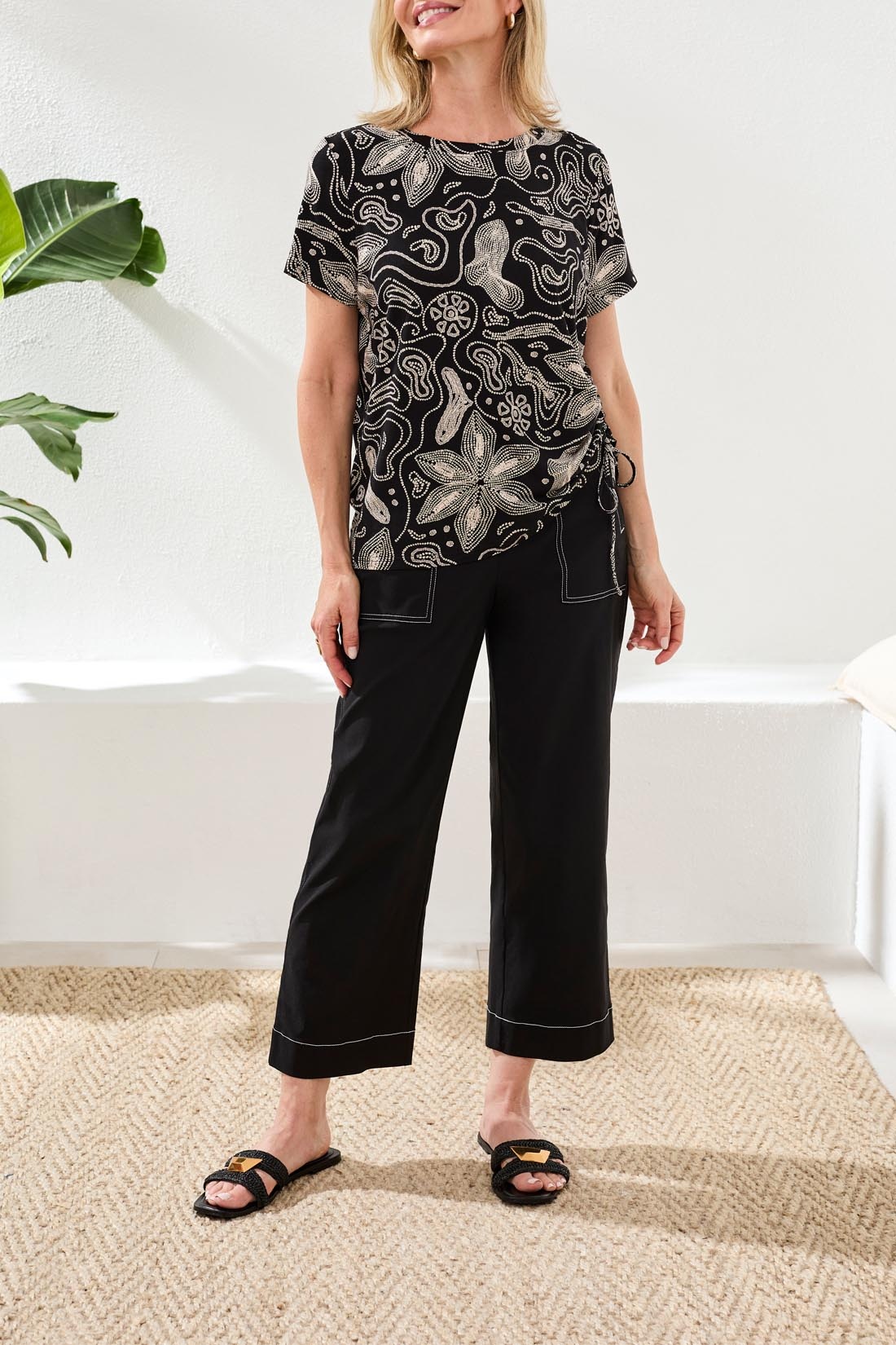 Tribal S/S CREW NECK TOP W/SIDE RUCHING SIDE  2498O-SS26