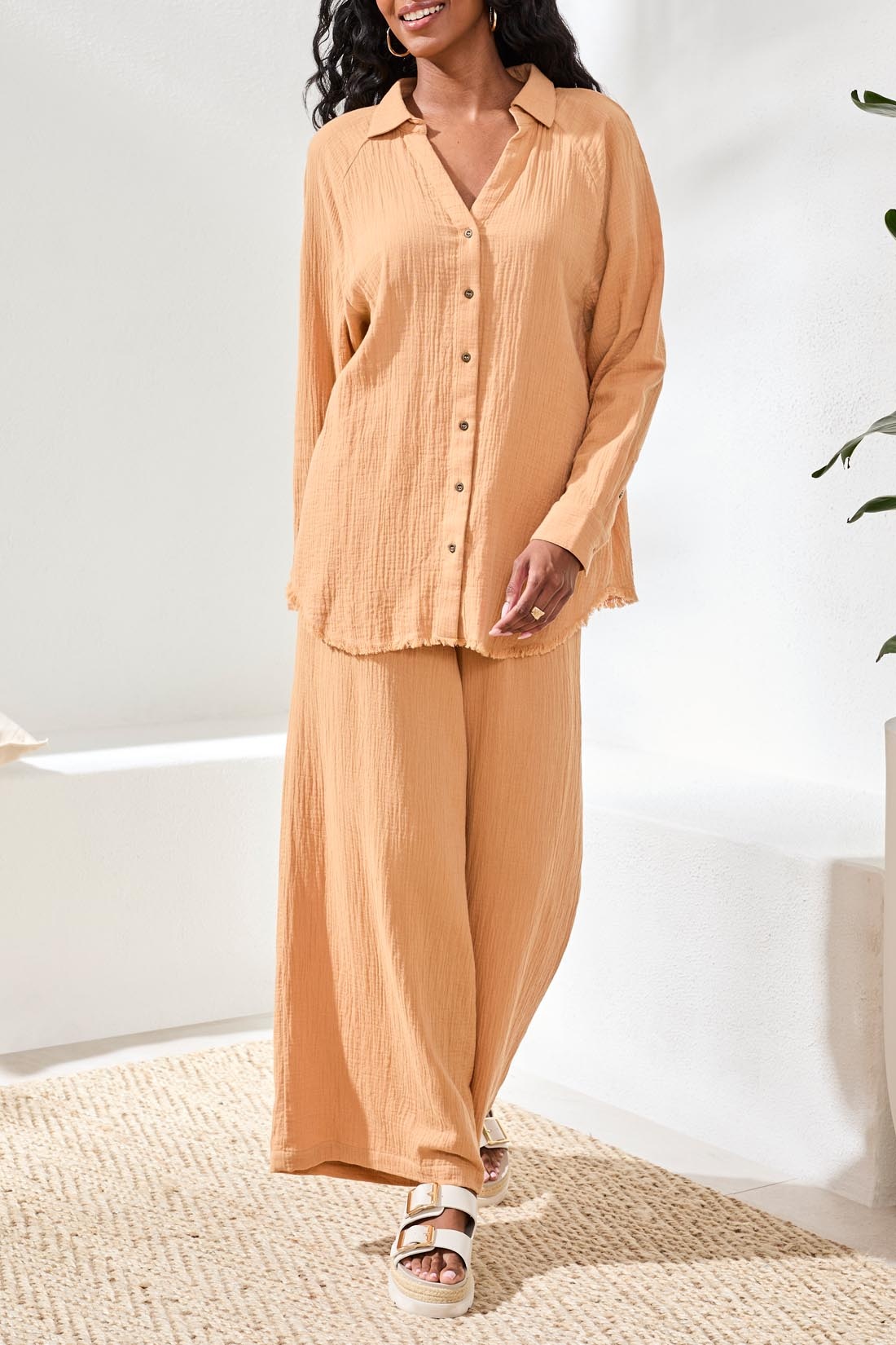 Tribal RAGLAN SLV SHIRT W/ RAW EDGE HEM 6058O-SS26