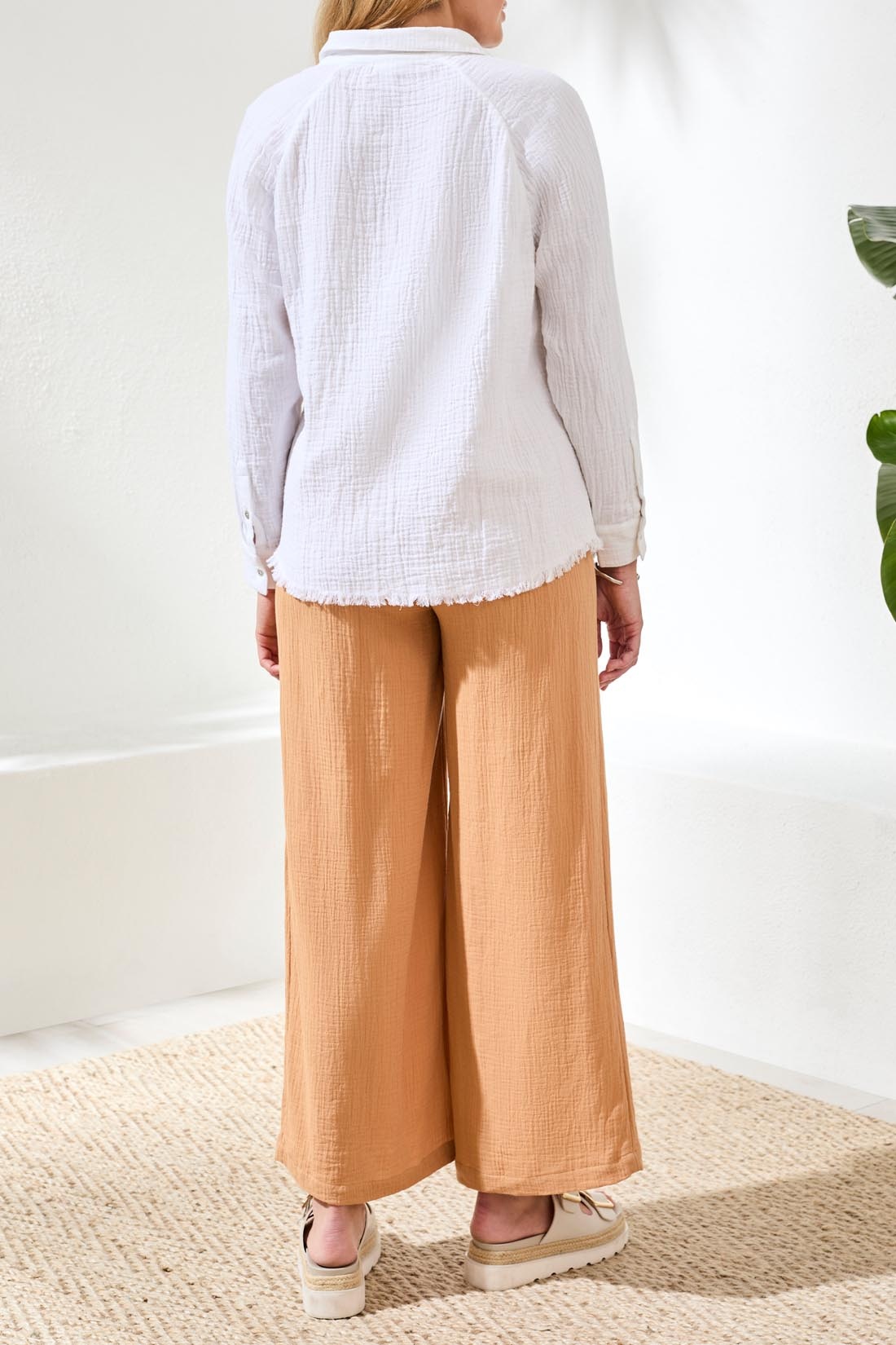 Tribal RAGLAN SLV SHIRT W/ RAW EDGE HEM 6058O-SS26