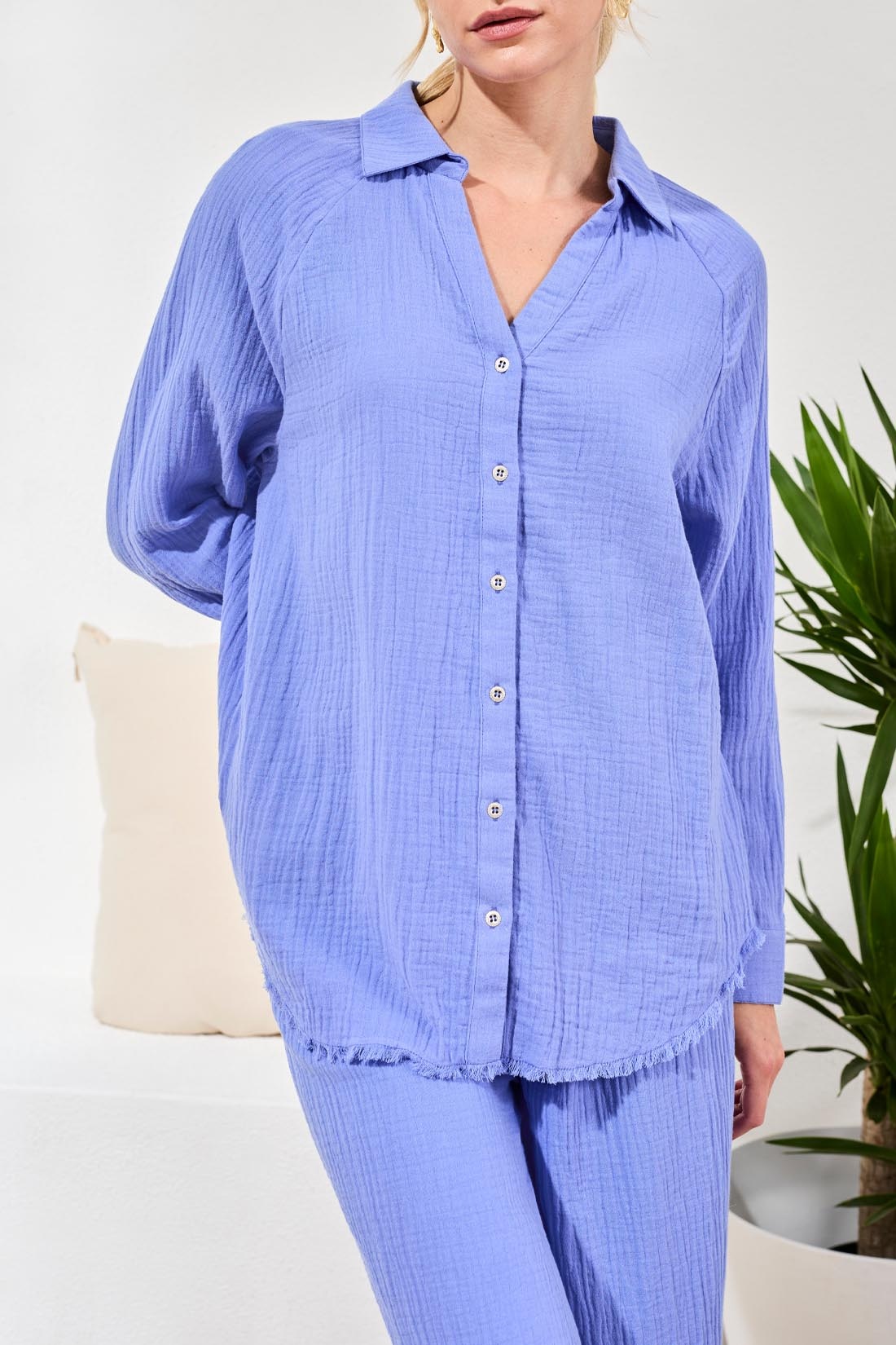 Tribal RAGLAN SLV SHIRT W/ RAW EDGE HEM 6058O-SS26