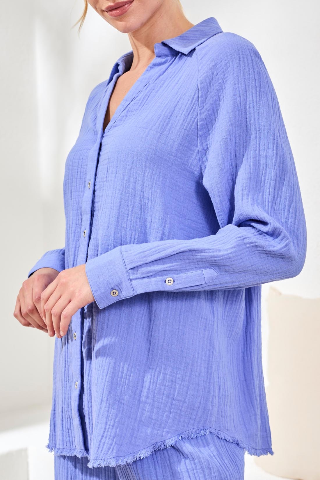 Tribal RAGLAN SLV SHIRT W/ RAW EDGE HEM 6058O-SS26