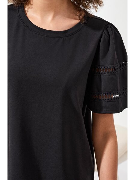 Tribal FLUTTER SLEEVE TOP 2484O-SS26