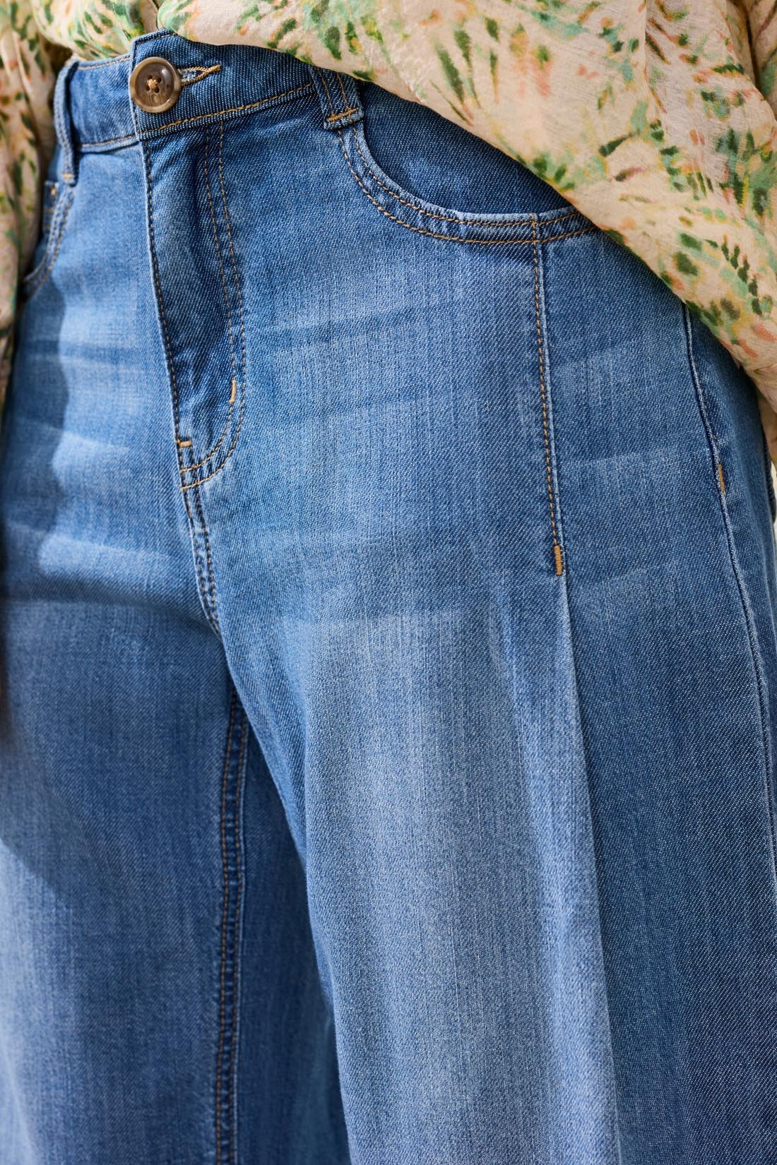 Tribal AUDREY PLEATED CROP WIDE JEANS 6189O-SS26