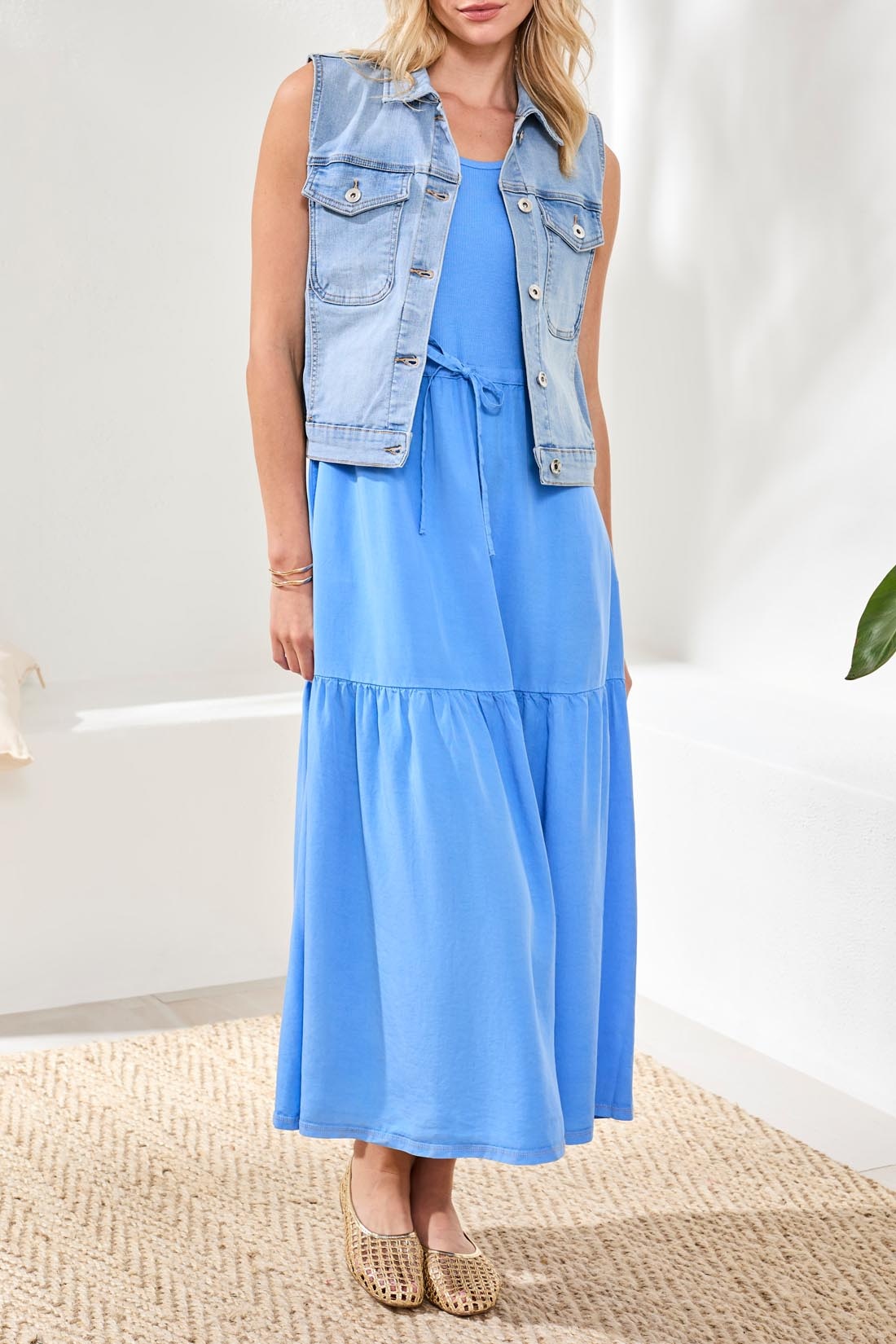 Tribal SLEEVELESS DENIM JACKET W/POCKETS 6185O-SS26