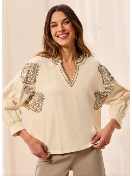 Tribal 3/4 SLV NOTCH COLLAR TOP 3157O