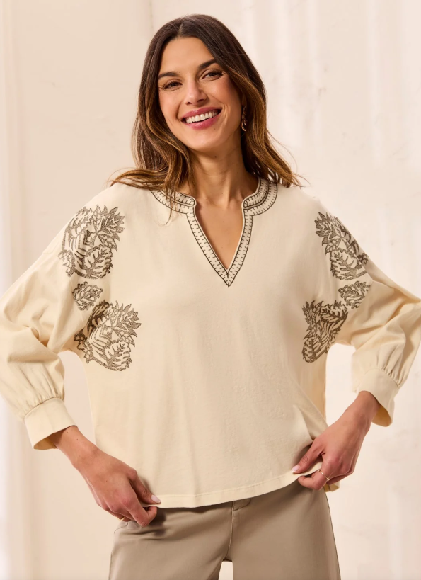 Tribal 3/4 SLV NOTCH COLLAR TOP 3157O