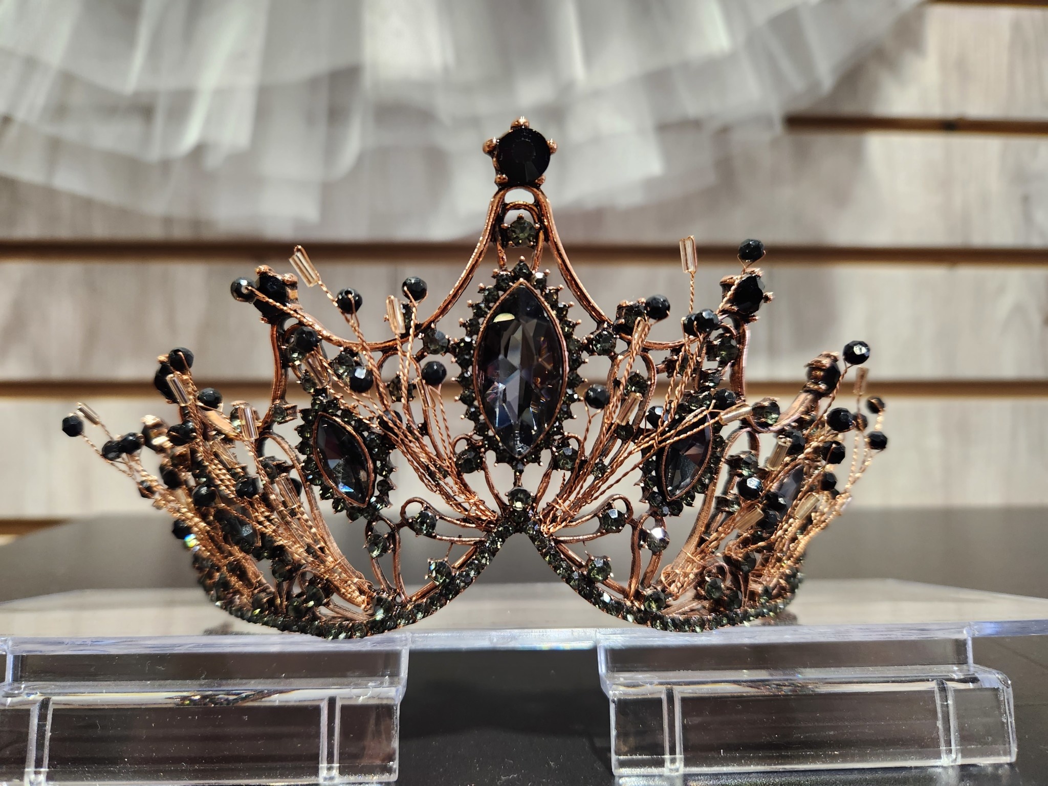 Tiara - Elegant Coppery-Gold and Black Diamond Rhinestone  display picture 1