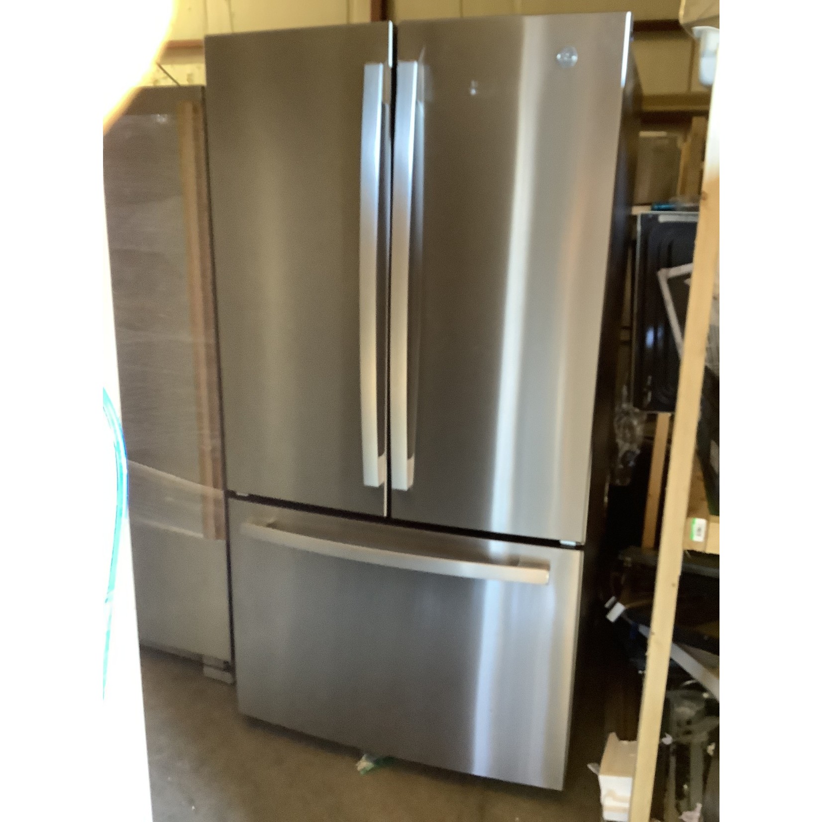 GE Ge 3door refrigerator