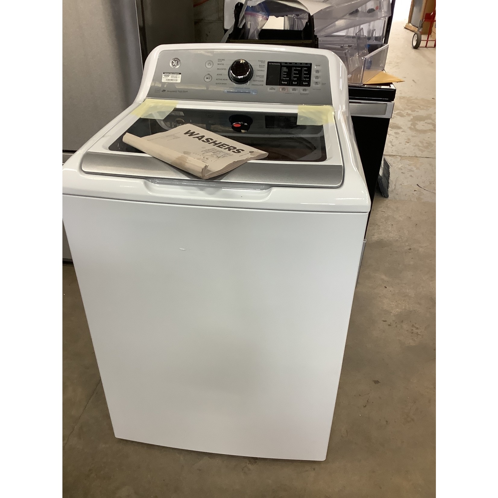 General Electric 4.8 CU.FT. CAPACITY WASHER WITH SANITIZE W/OXI AND FLEX DISPENSE