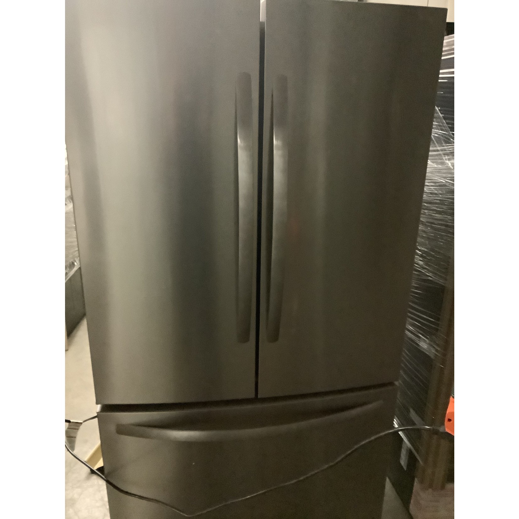FRIGIDAIRE Refrigerator