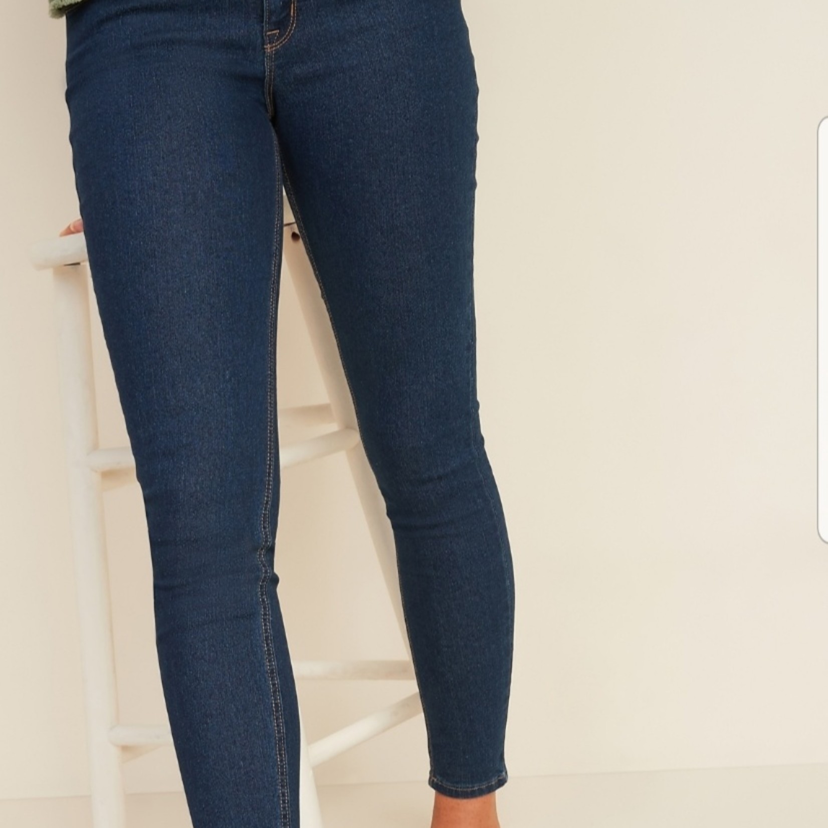 Mid-Rise Super Skinny Jeans Dark Wash