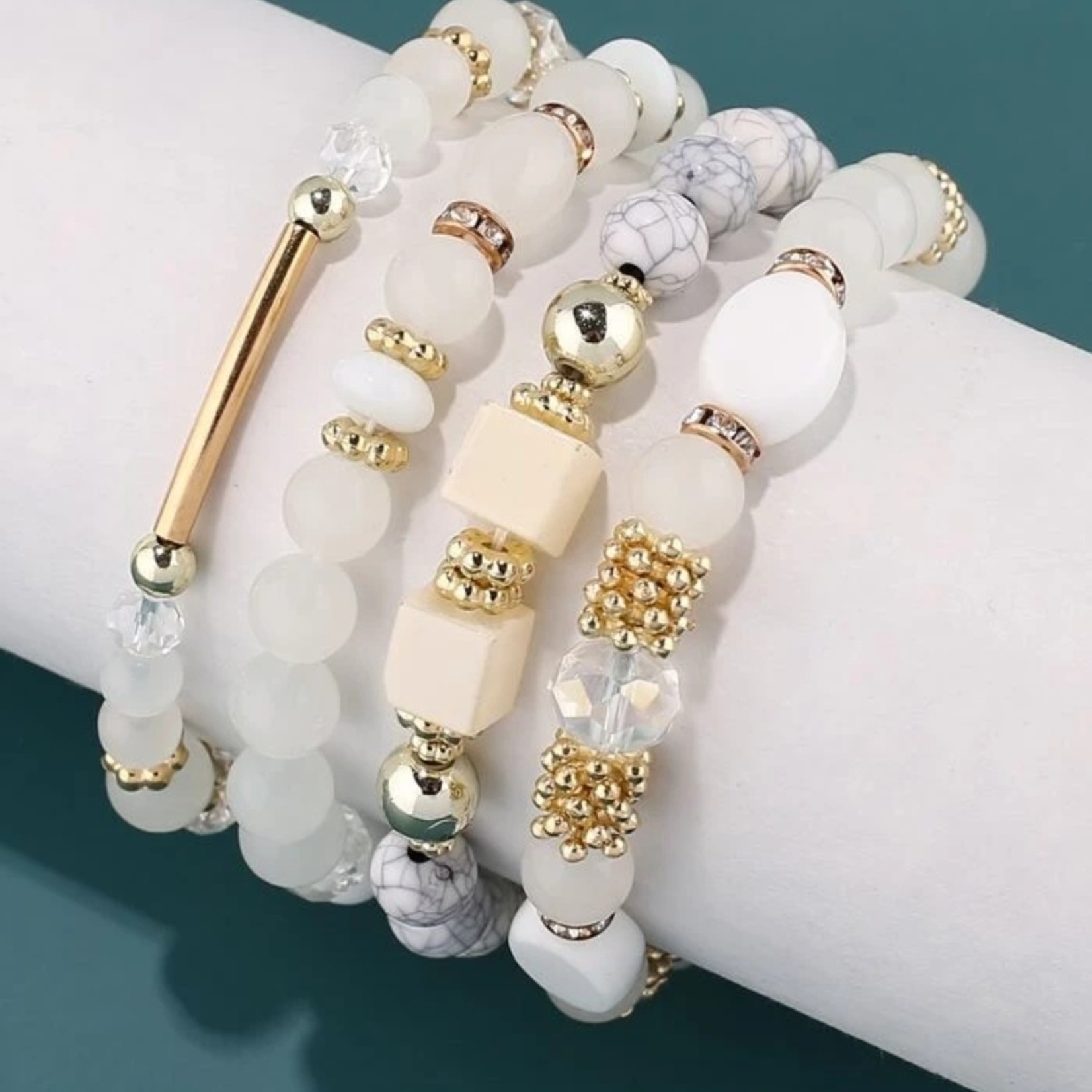 0204 - EMERY 4pcs Beaded Bracelet - WHITE