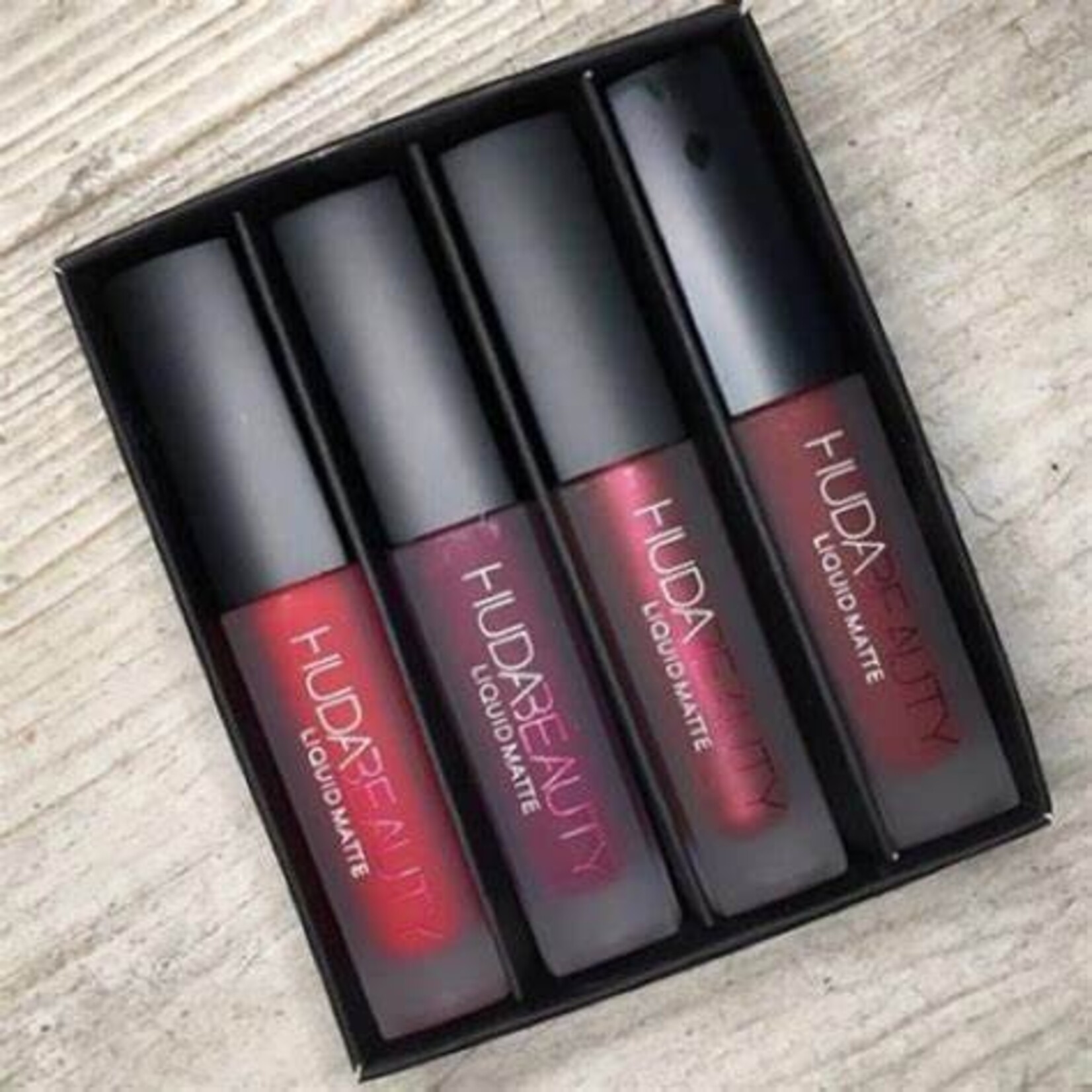 HUDABEAUTY LIPSTICK (4 PACK) - REDS