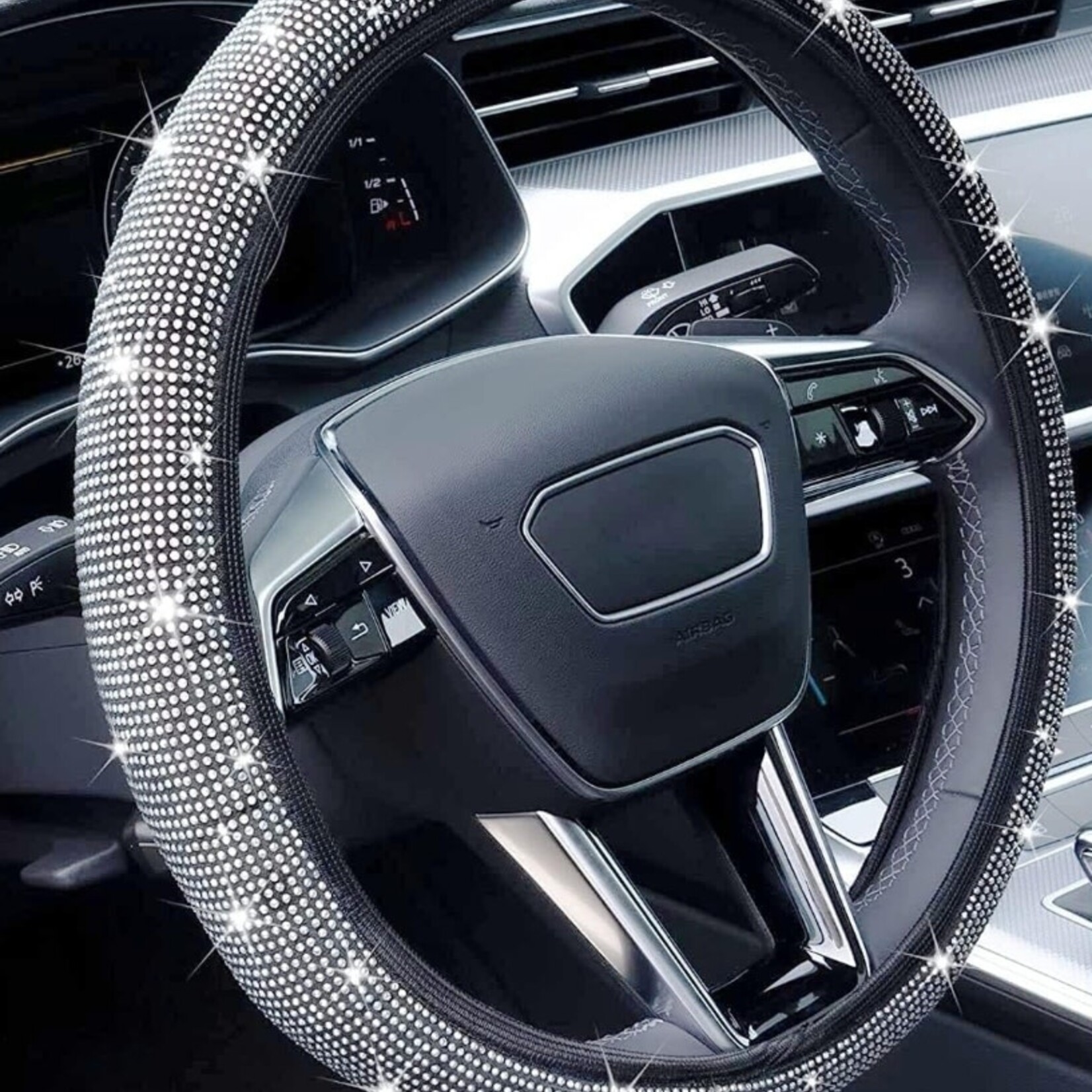 DSE | New Diamond Leather Steering Wheel Cover