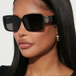 0309 | FNN - Intrigued By You Sunglasses - Black