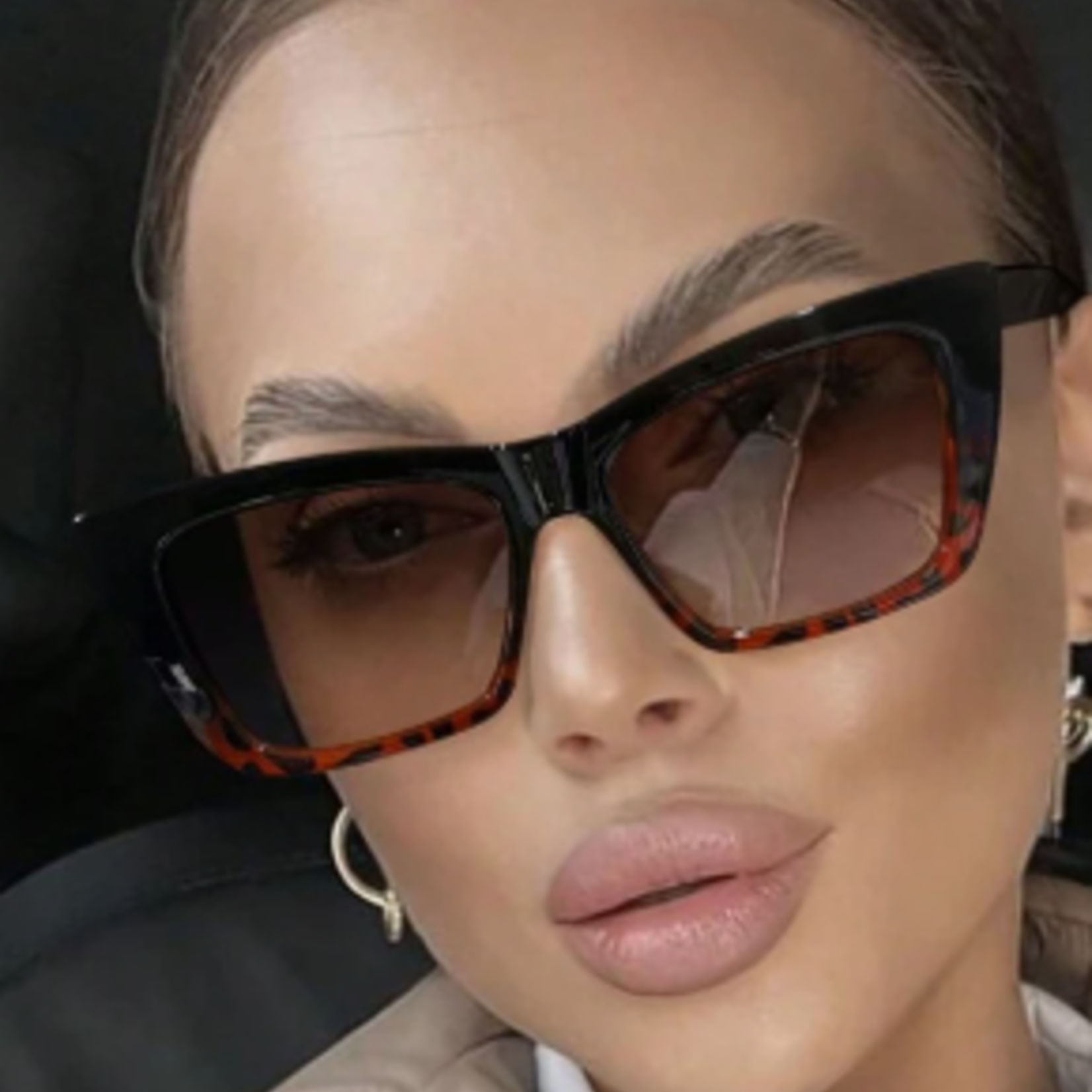 0117 | EIN| GLASSESTREND |Women's  Casual Cat Eye Trendy Fashion Sunglasses - Multicolor/Black Hawksbill