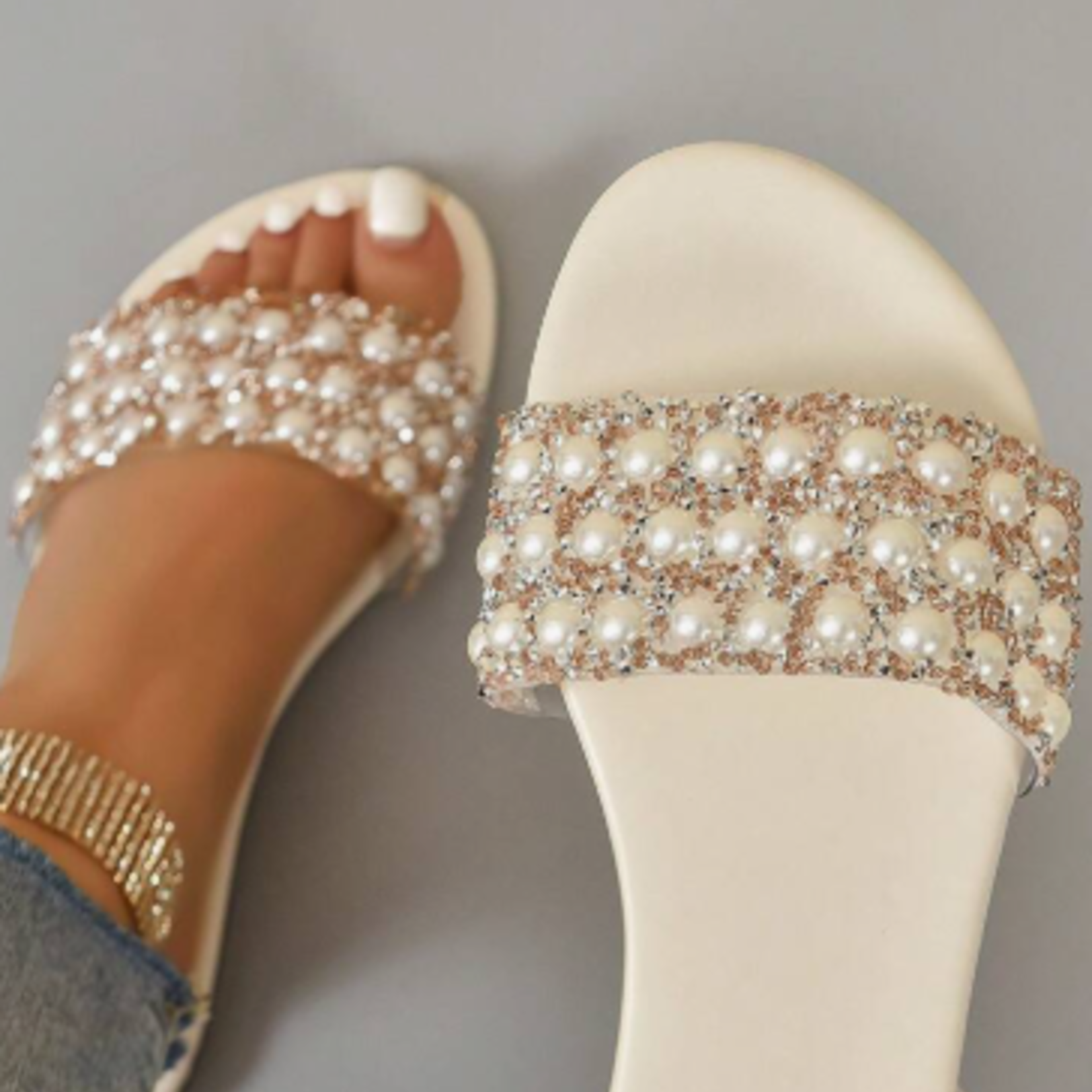 0117  | EIN | SHOWTIME | Women Flat Sandals - Beige