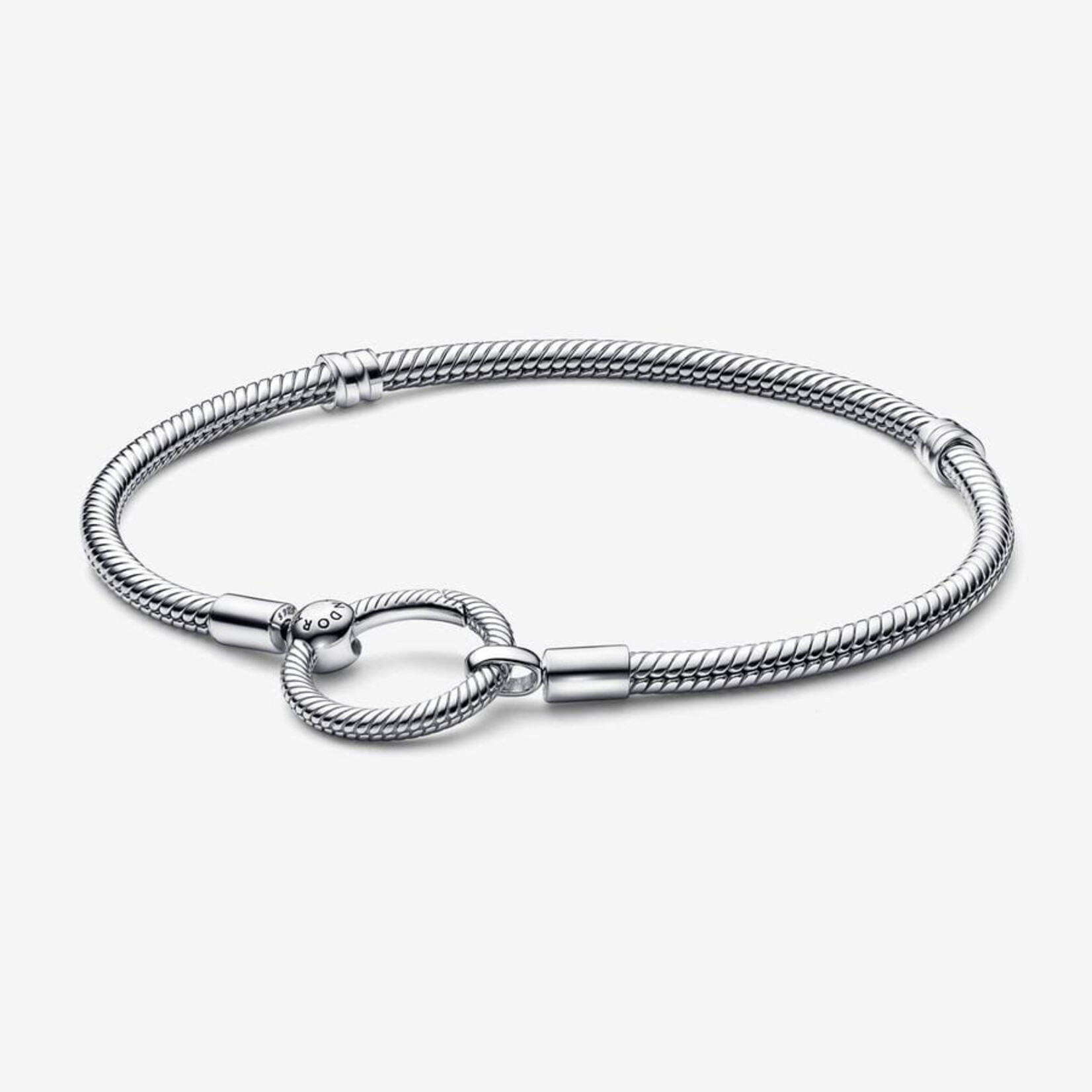 0218  |PANDORA | Authentic| (925 Sterling Silver) - Pandora Moments O Closure Snake Chain Bracelet - Size: 9 in