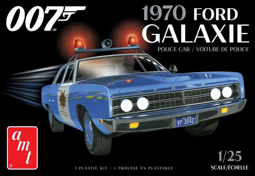 Plastic Kits AMT  1:25 Scale - 1970 Ford Galaxie Police Car (Bond)