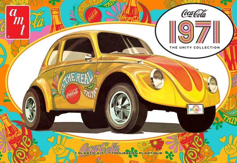 Plastic Kits AMT  1/25 Scale - Volkswagen Superbug 1971 Unity Graphics (Coke) Plastic Model Kit
