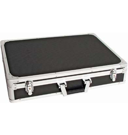 CNB CNB - Pedal road case with removable lid. Black hardshell case with aluminium binding and good catches/handle. Depending on size of pedals fits Wah plus 8 pedals or more! Internal dimensions 70cm (L) x 30cm (W) x 9.5cm (D).