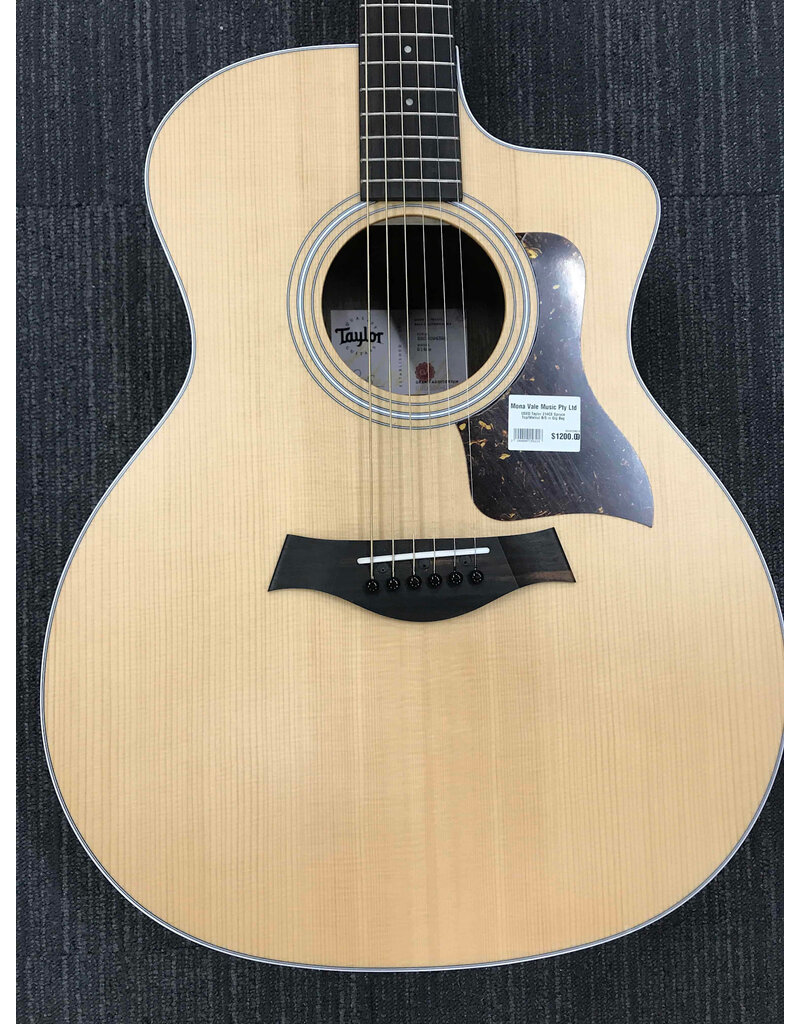 Taylor USED Taylor 214CE Spruce Top/Walnut B/S in Gig Bag