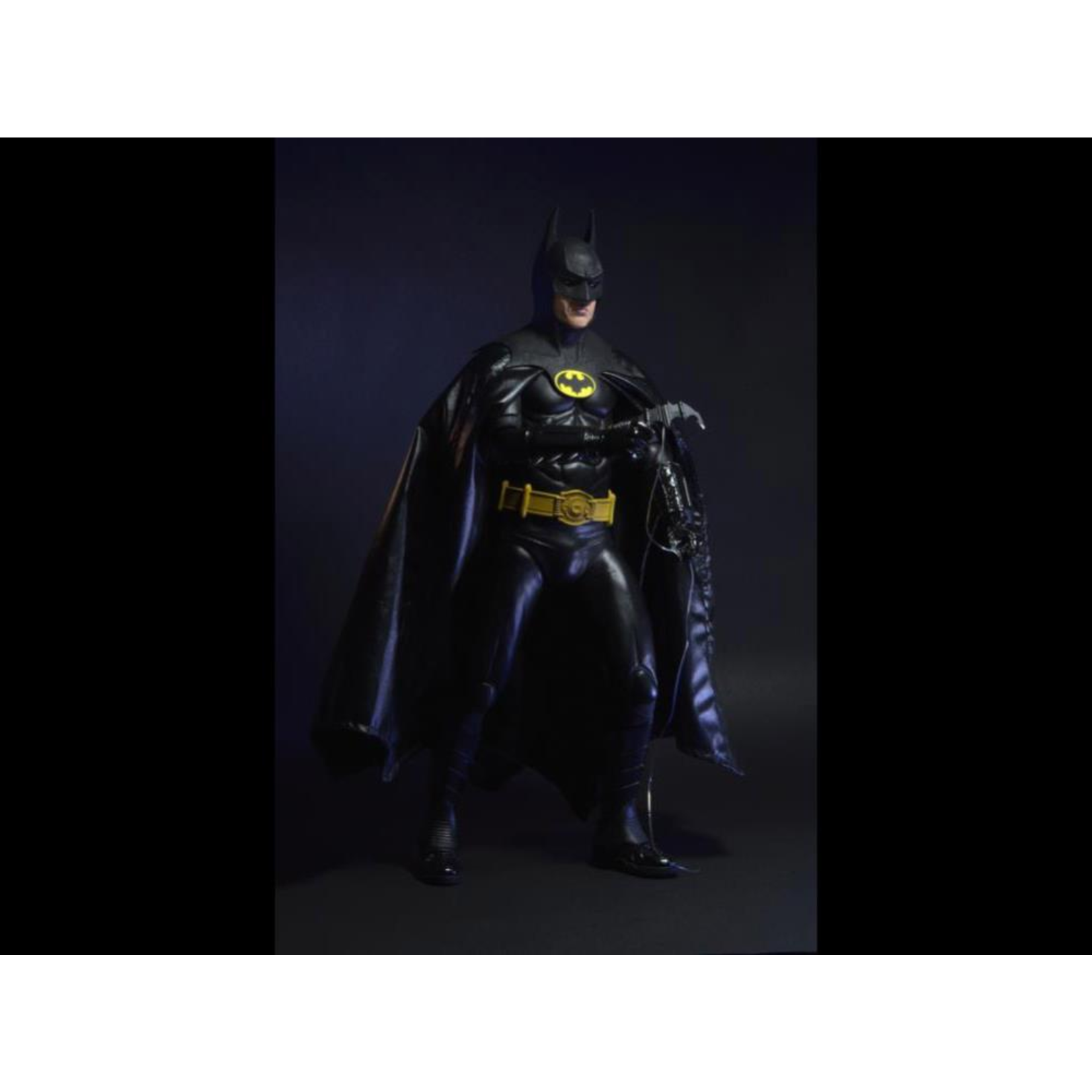NECA Batman '89 Michael Keaton 1/4 Scale Action Figure ARKHAM CAFÉ COOP