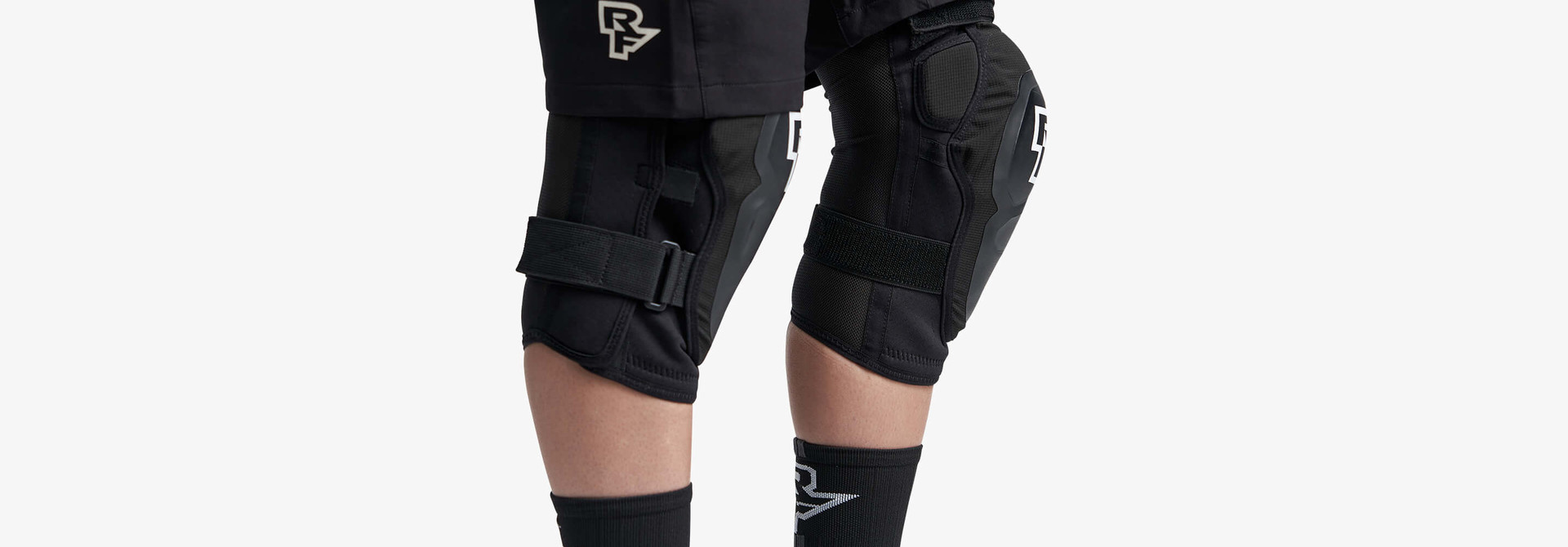 Race Face Roam Knee Pad, Stealth