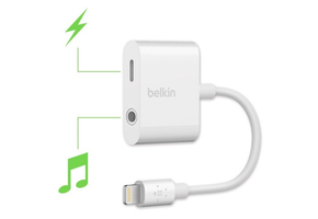 Belkin Rockstar 3.5mm Audio + Lightning Connector Charge Adapter
