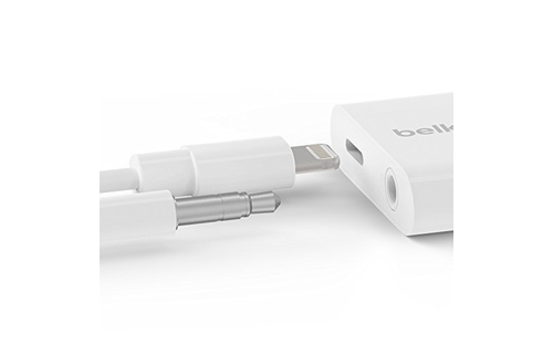 Belkin Rockstar 3.5mm Audio + Lightning Connector Charge Adapter