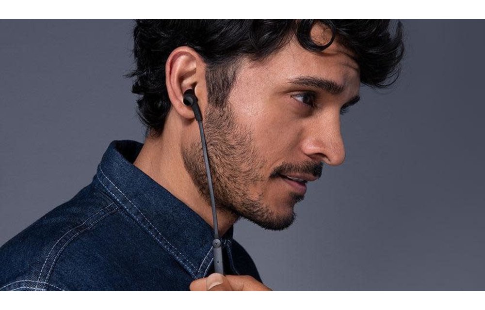 Belkin Rockstar In-Ear Headphones with USB-C Connector  - Black