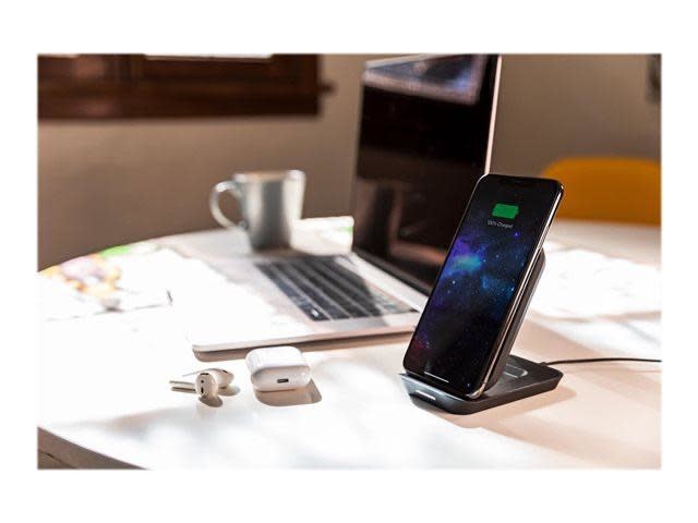 Mophie Universal Qi Wireless Charging Stand 10W - Black Fabric