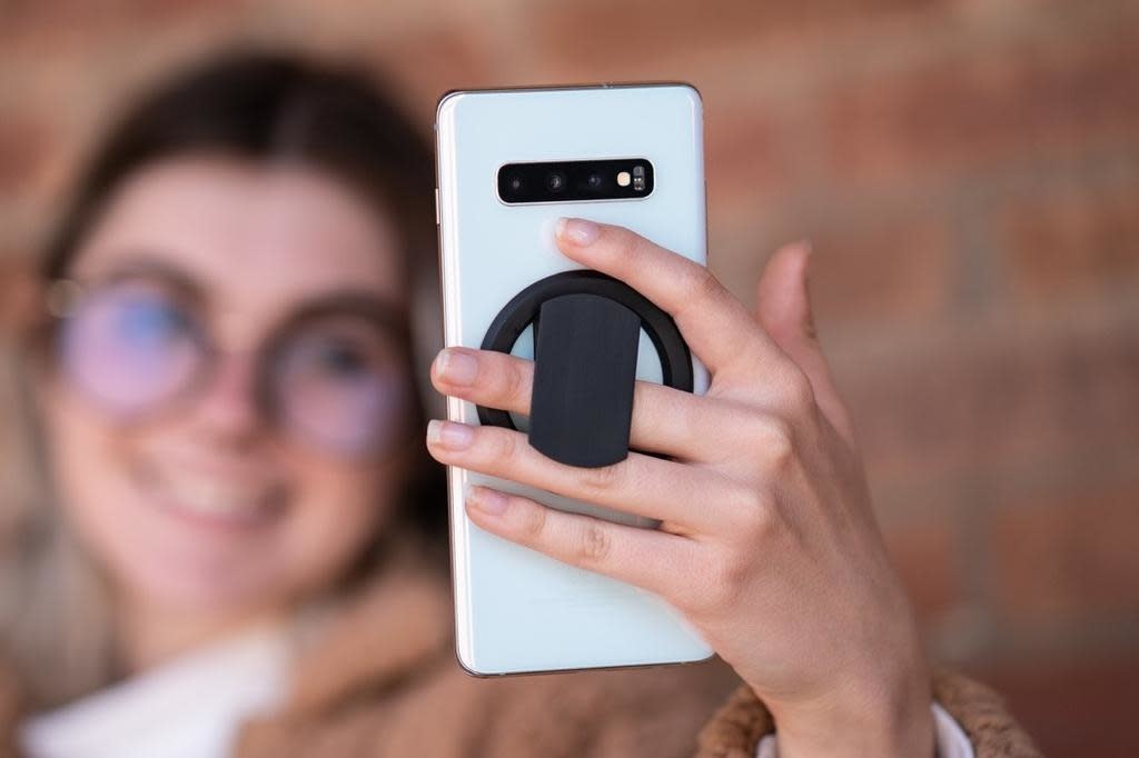 Ohsnap Super thin KickStand Smart Grip with Magnetic Mountable MagSafe Ring - black