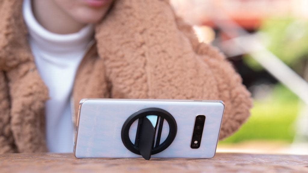 Ohsnap Super thin KickStand Smart Grip with Magnetic Mountable MagSafe Ring - black