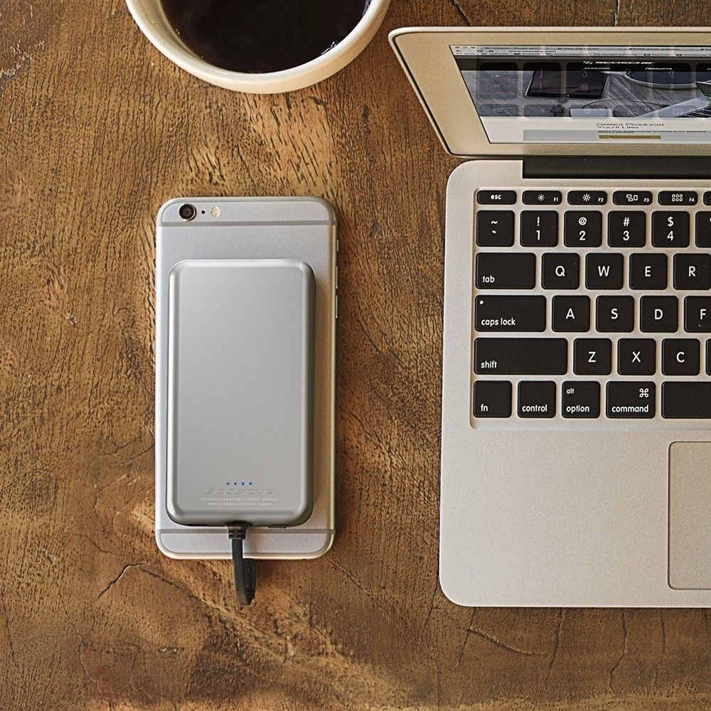 SCOSCHE MAGIC MOUNT POWERBANK PORTABLE POWER FOR APPLE LIGHTNING USB DEVICES (2.1A / 4000MAH)