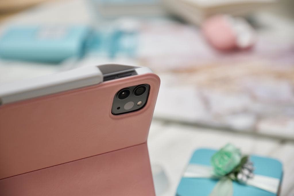 SwitchEasy CoverBuddy Folio Lite Case for iPad Pro 11" 2nd-Gen - Pink