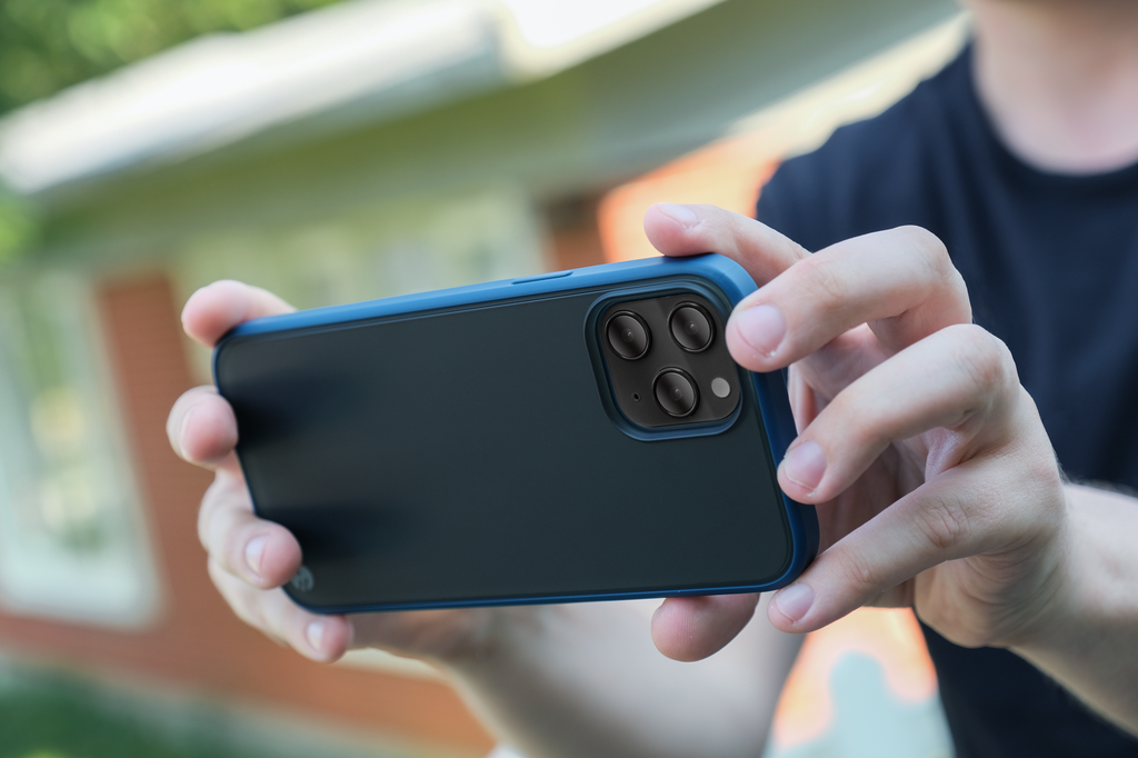 SwitchEasy Aero Case for iPhone 12 Mini - Ice Black