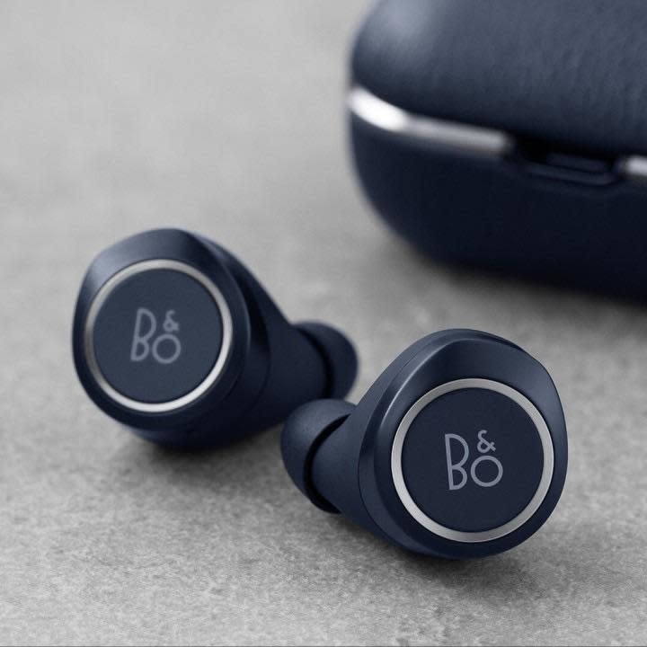 Bang & Olufsen BeoPlay E8 2.0 (2nd Gen) True Wireless Earbuds - Indigo Blue