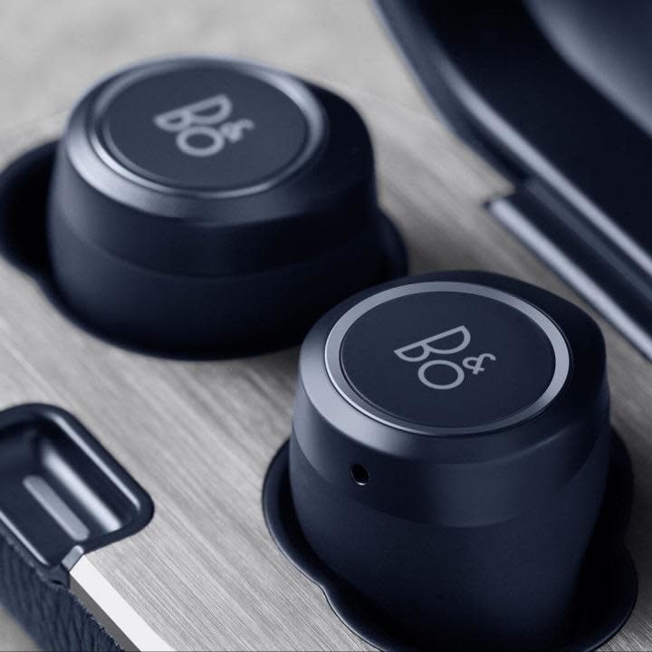 Bang & Olufsen BeoPlay E8 2.0 (2nd Gen) True Wireless Earbuds - Indigo Blue