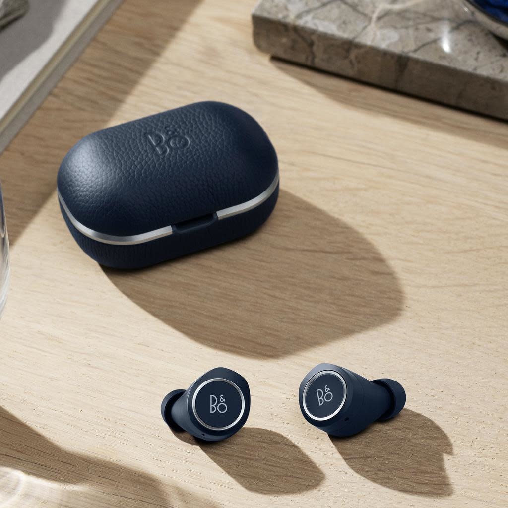 Bang & Olufsen BeoPlay E8 2.0 (2nd Gen) True Wireless Earbuds - Indigo Blue