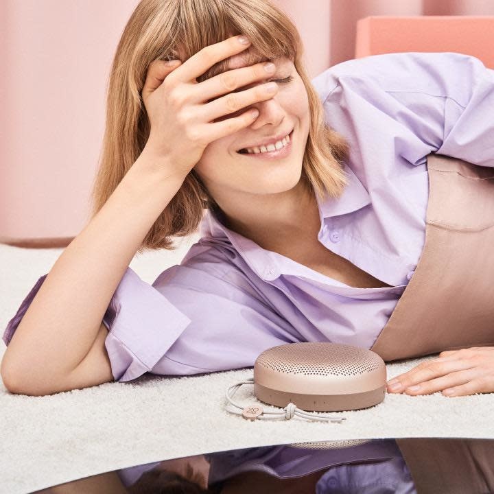 Bang & Olufsen Beoplay A1 Portable Bluetooth Speaker With Microphone - Natural