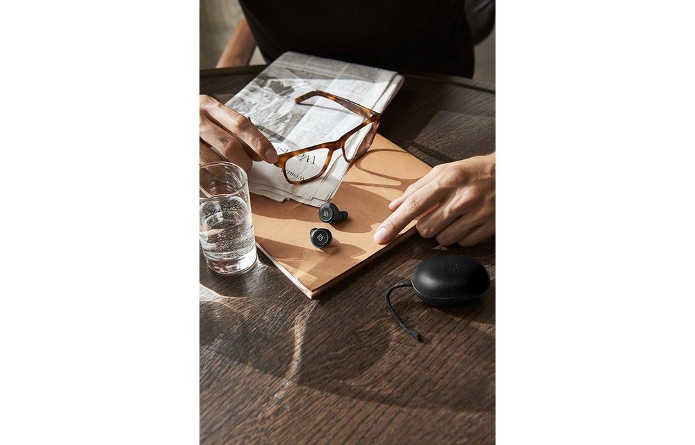 Bang & Olufsen BeoPlay E8 Premium True Wireless Earbuds - Black