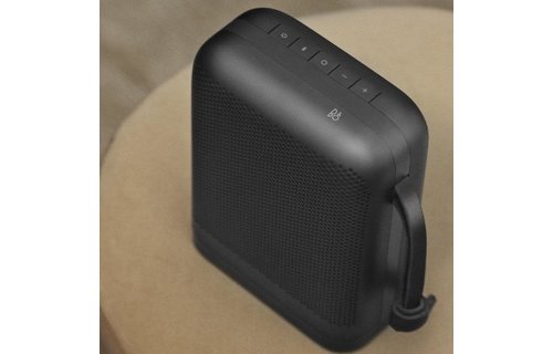 Bang & Olufsen Beoplay P6 Portable Bluetooth Speaker - Black)
