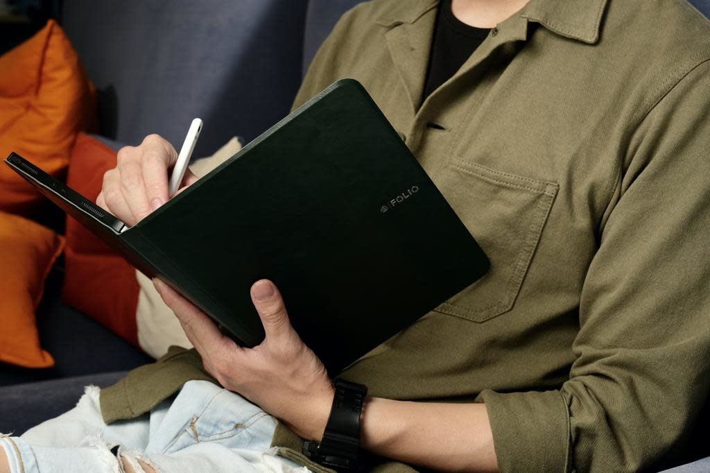 SwitchEasy CoverBuddy Folio Lite Case for iPad Pro 11" 2nd-Gen - Army green