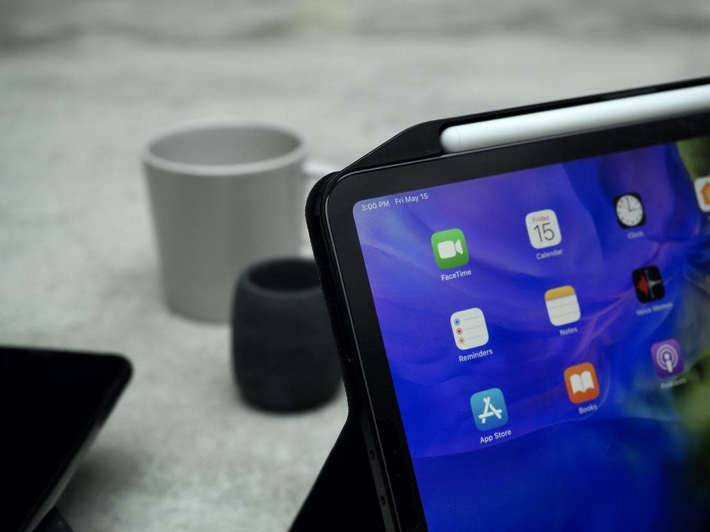 SwitchEasy CoverBuddy Folio Lite Case for iPad Pro 11" 2nd-Gen - Black