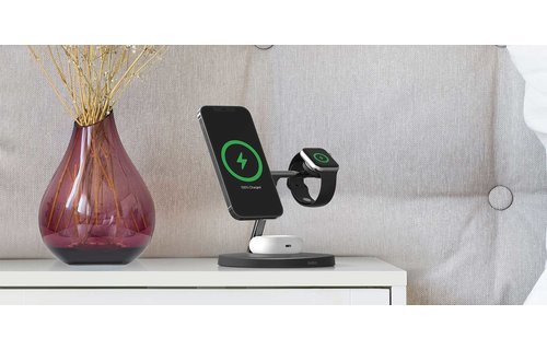 Belkin Boost Charge Pro 3-In-1 MagSafe Wireless Charging Stand UK Plug - Black