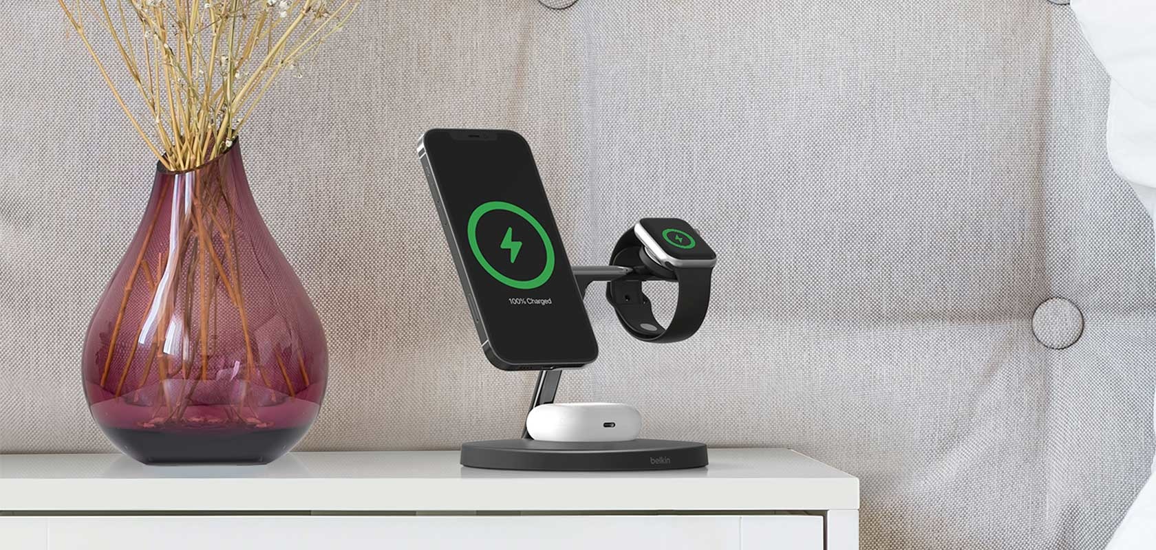 Belkin Boost Charge Pro 3-In-1 MagSafe Wireless Charging Stand UK Plug - Black